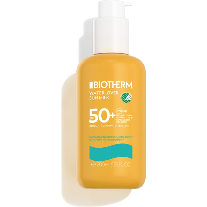 Biotherm Waterlover Sun Milk 200 ml solkrem gir høy solbeskyttelse og fuktighet med en kremet lys tekstur