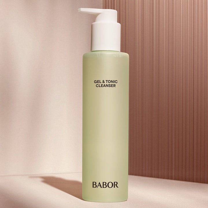 Babor Gel & Tonic Cleanser 200 ml ansiktsrens som fjerner urenheter i en lysegrønn flaske med hvit pumpe