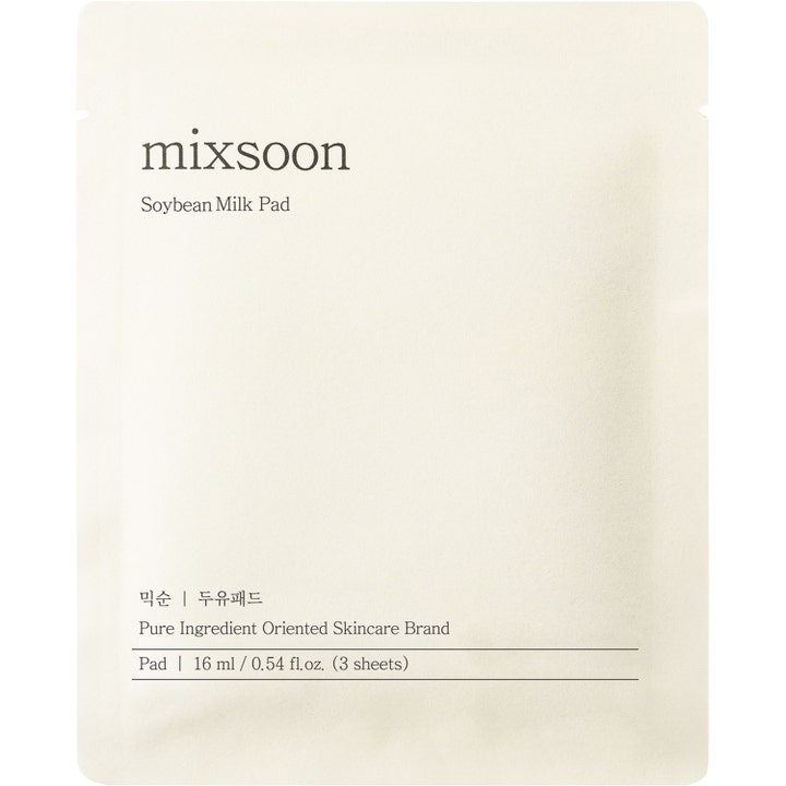 Mixsoon Soybean Milk Pad 16 ml fuktighetsgivende toner pads i en minimalistisk kremhvit sachet med tre ark