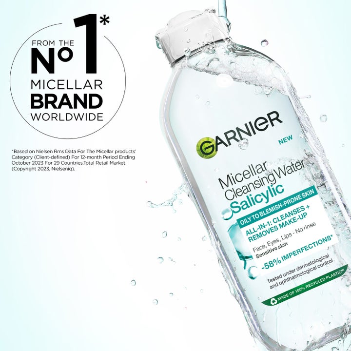 Garnier Micellar Cleansing Water Salicylic 400 ml ansiktsrens mot urenheter i klar flaske med vannsprut