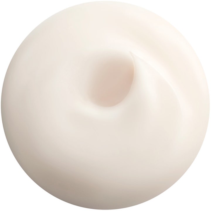 Shiseido Waso Shikulime Mega Hydrating Moisturizer 50 ml fuktighetskrem med fyldig hvit tekstur som gir glød