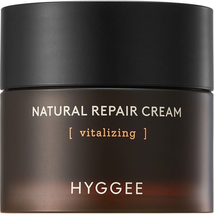 Hyggee Natural Repair Cream 50ml vitaliserende ansiktskrem i mørkebrun glasskrukke med matt sort lokk