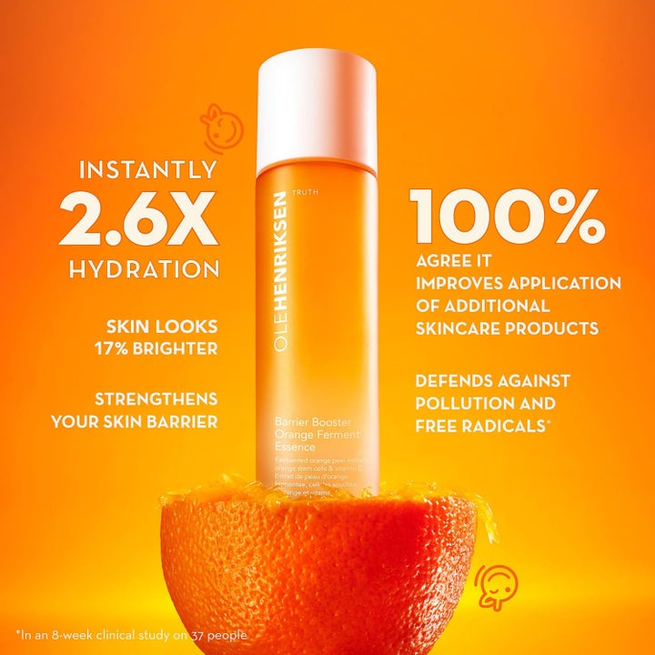 Ole Henriksen Bright Future 148 ml syrebehandling med C-vitamin gir glød og vises i en frisk appelsin