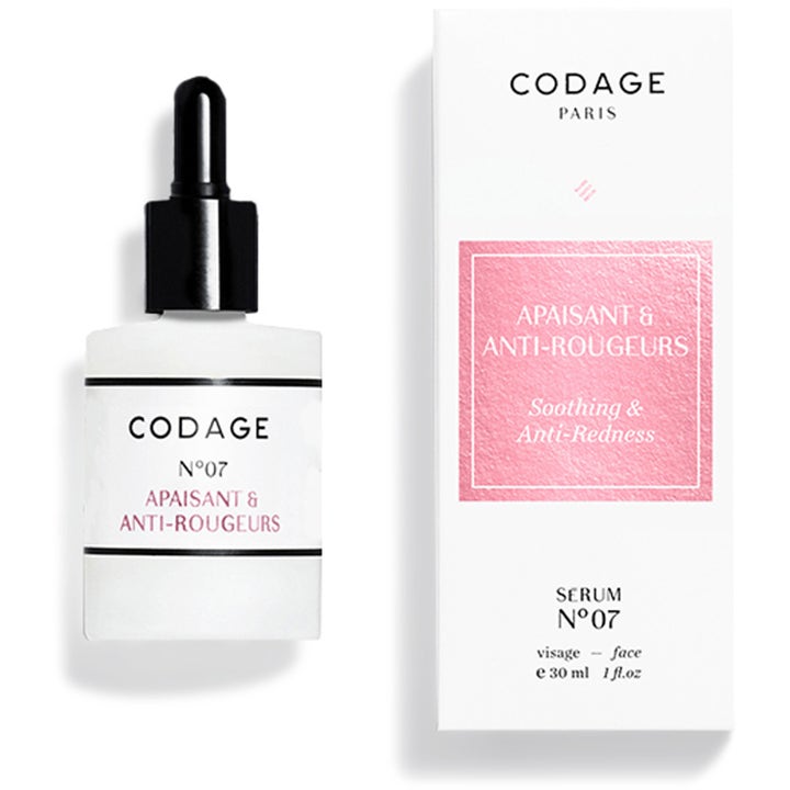 Codage Serum N°07 30 ml beroligende serum som demper rødhet i hvit frostet glassflaske med svart pipett og eske