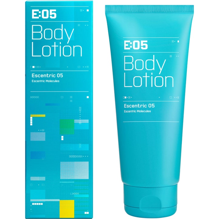 Escentric Molecules Escentric 05 Body Lotion fuktighetsgivende krem i turkis tube og eske med grafiske mønstre
