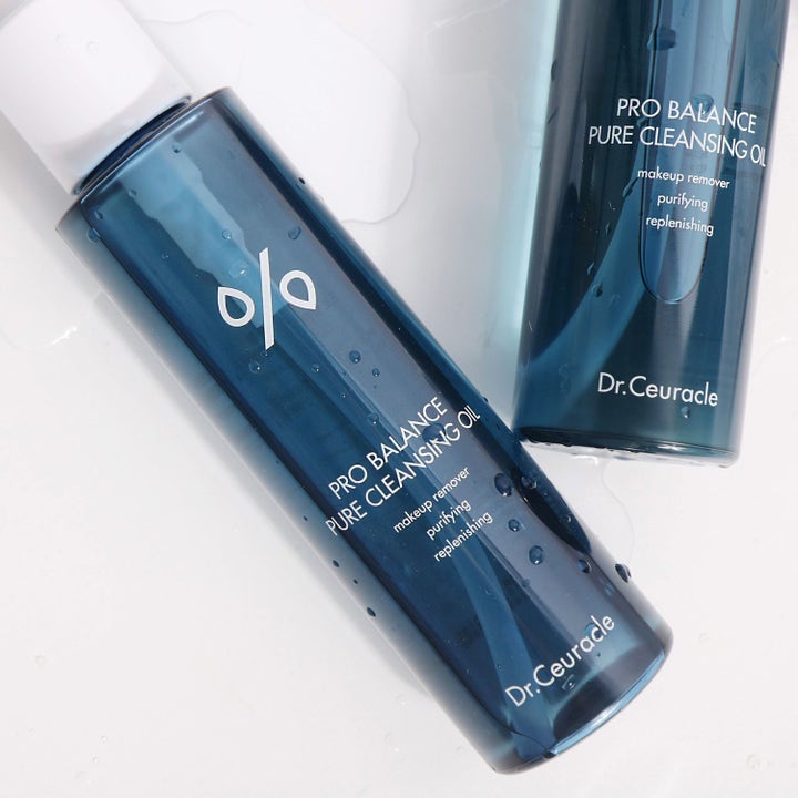 Dr. Ceuracle Pro Balance Pure Cleansing Oil 155 ml rensende ansiktsolje i blå flasker med vanndråper