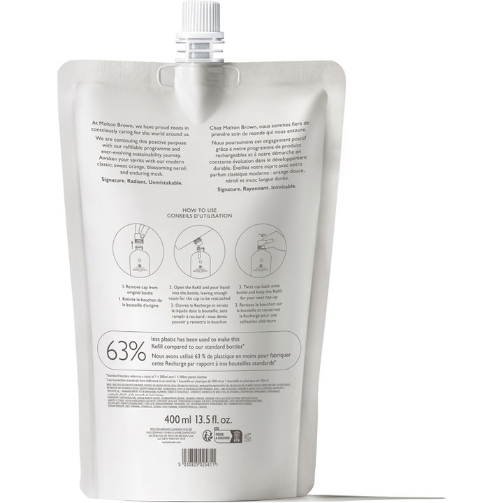 Molton Brown Orange & Bergamot 400 ml dusjsåpe refillpose baksiden med bruksanvisning og info om 63% mindre plast.