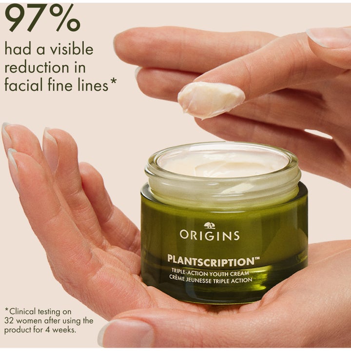 Origins Plantscription Triple Action Youth Cream 50 ml ansiktskrem i grønn krukke gir synlig færre fine linjer.