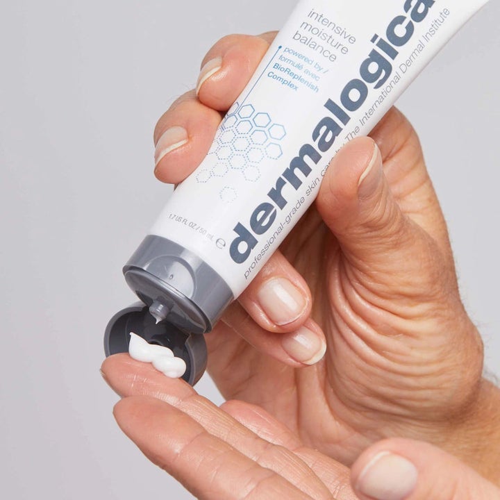 Dermalogica Intensive Moisture Balance 2 X 50 ml fuktighetskrem påføres fra hvit tube med grått lokk