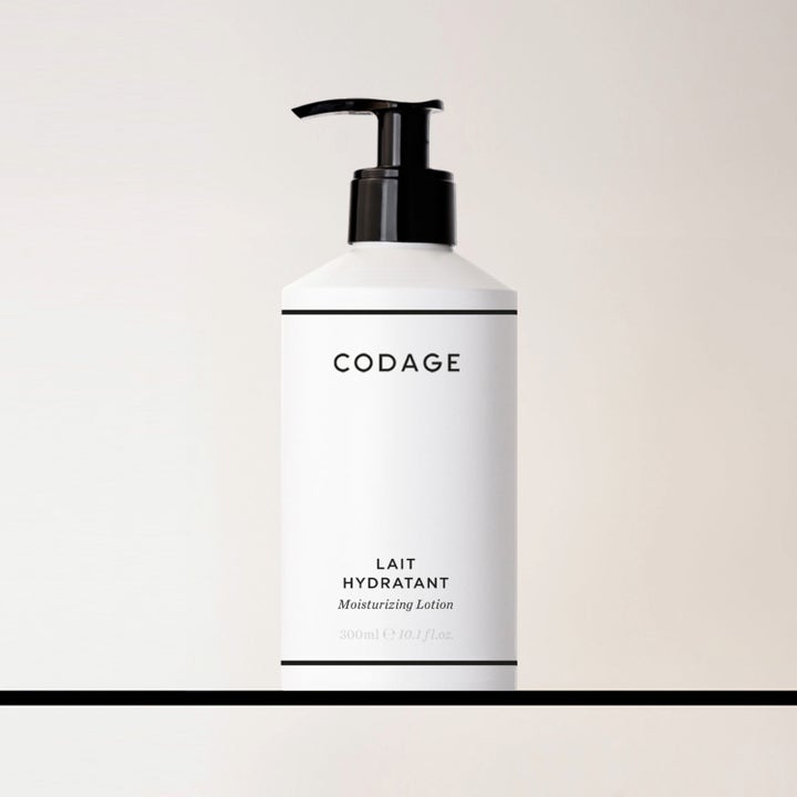 Codage Paris The Moisturizing Body Lotion 300 ml fuktighetsgivende kroppslotion i hvit pumpeflaske