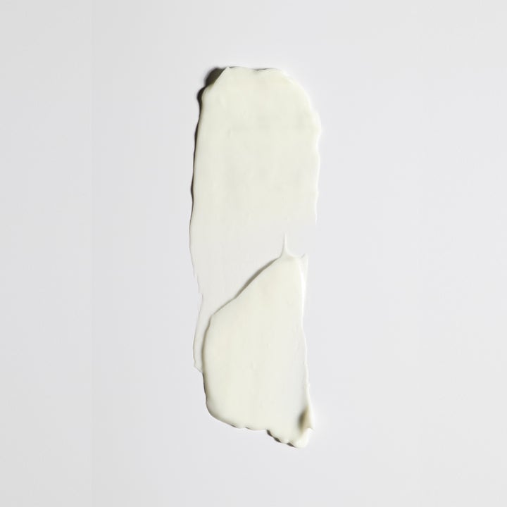 Jorgobé Retinol Vitamin A Treatment 50 ml serum med vitamin A har en fyldig og kremet hvit tekstur.