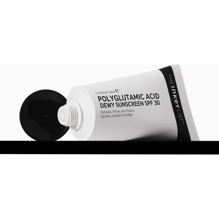 The INKEY List Polyglutamic Acid Dewy Sunscreen SPF30 50 ml fuktgivende solkrem i hvit tube og eske