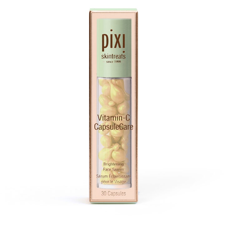 Pixi Vitamin-C CapsuleCare 30 stk glødgivende ansiktsserum i eske med synlige gule kapsler i en klar flaske