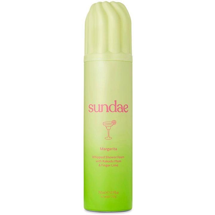 Sundae Margarita Whipped Shower Foam 265 ml pleiende dusjskum i lysegrønn flaske med kremtoppet lokk