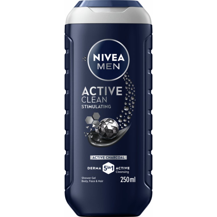 NIVEA MEN Active Clean 250 ml 3-i-1 dusjgelé med aktivt kull i en svart plastflaske med sølvfarget kork og kulldetaljer.