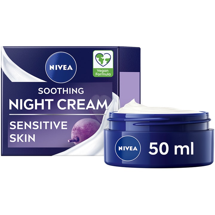 Nivea Soothing Night Cream 50 ml beroligende nattkrem i blå krukke med synlig hvit tekstur ved siden av esken