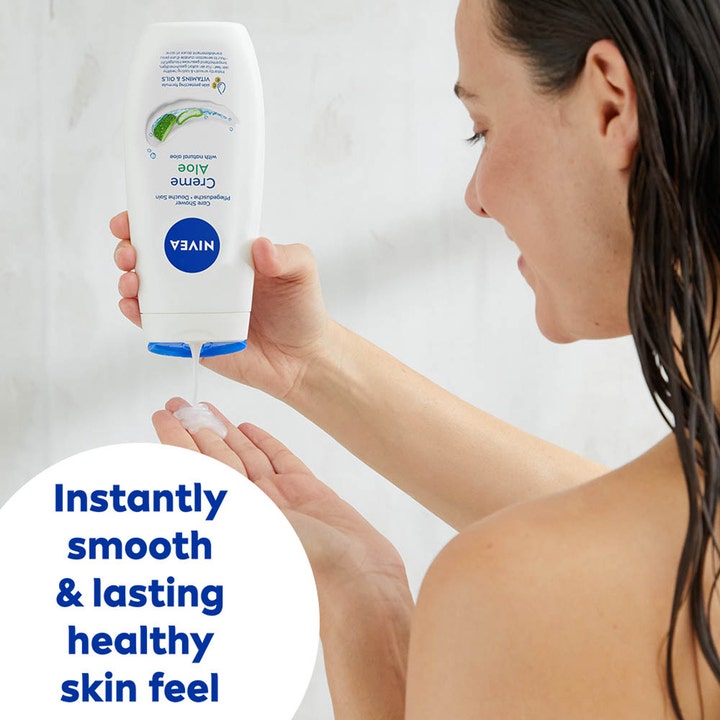 NIVEA Summer Creme Aloe 250 ml dusjsåpe som helles i hånden og gir en umiddelbart glatt og sunn hudfølelse