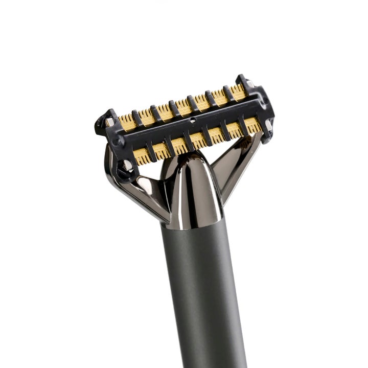 BaByliss Super X Metal X Blade Black 1 stk skjegtrimmer gir presis barbering med gullfargede blader på mørkt metallhode