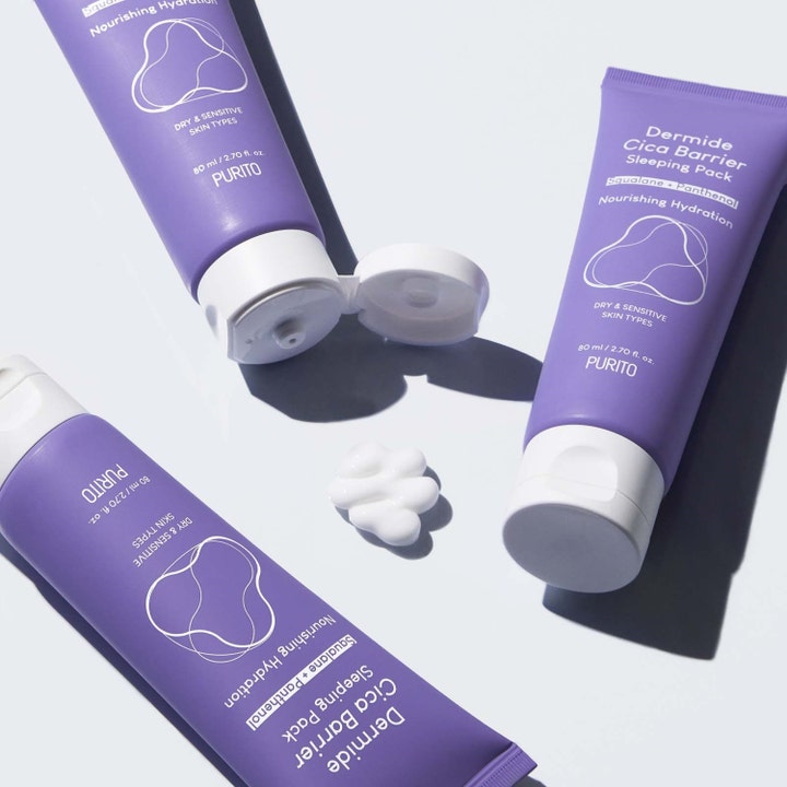 Purito Dermide Cica Barrier Sleeping Pack 80 ml nattmask i lilla tuber med hvit kremaktig tekstur
