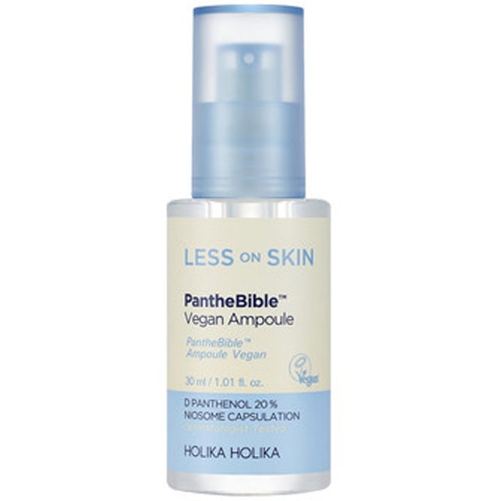 Holika Holika Less On Skin PantheBible Vegan Ampoule 30 ml beroligende serum i klar pumpeflaske med lyseblå detaljer