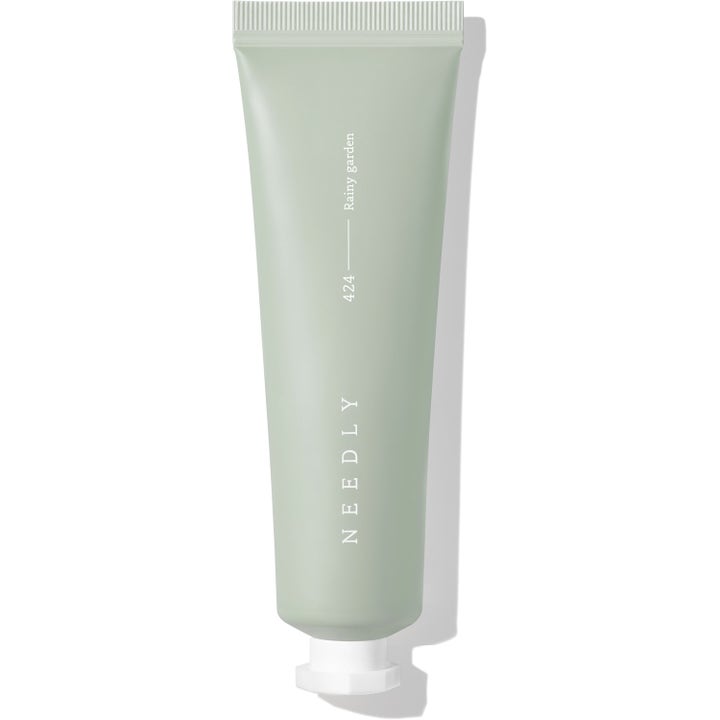 Needly Sensory Hand Cream 424 Rainy Garden 30ml mykgjørende håndkrem i en salviegrønn tube med hvit kork.