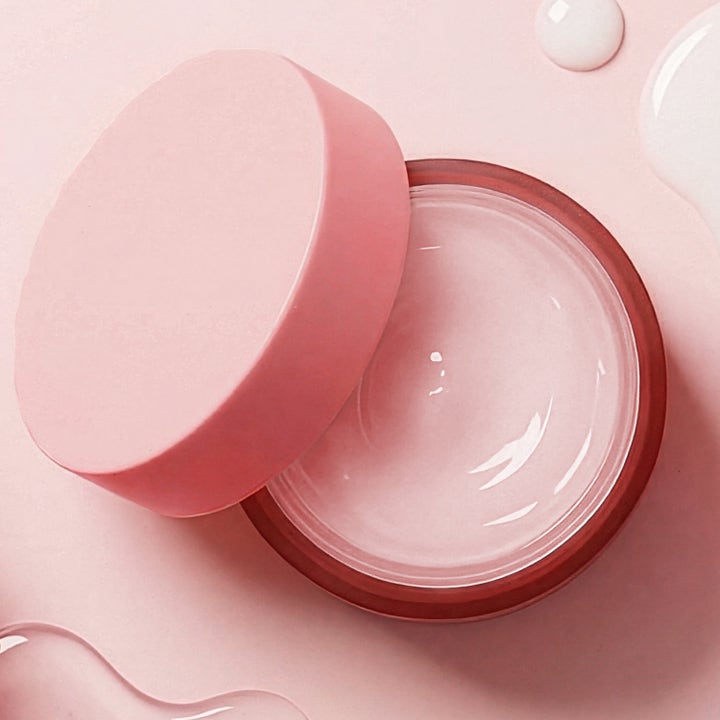 Topz Daily Face Gel Cream 45 ml fuktighetsgivende ansiktskrem i rosa krukke med glatt geltekstur