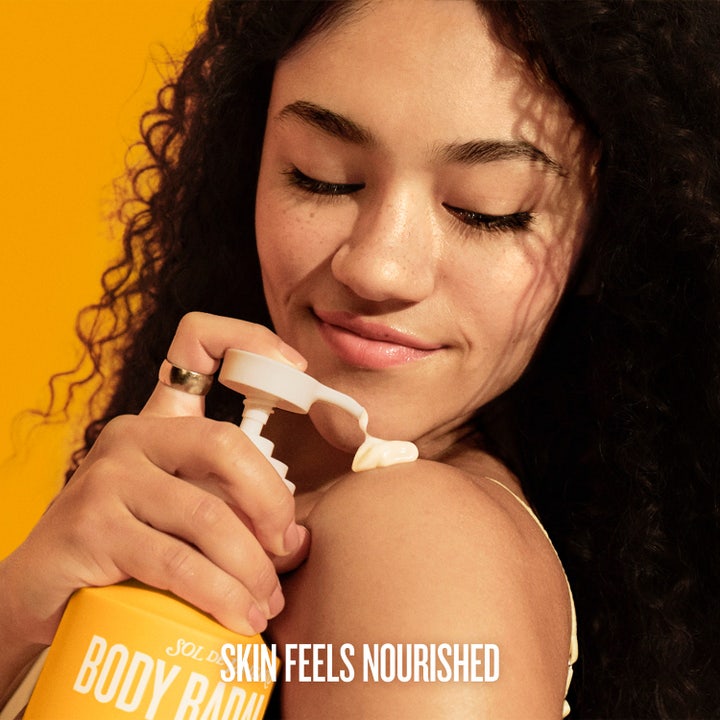 Sol de Janeiro Body Badalada Bodylotion 400 ml fuktighetskrem vist som ispinn med pistasj, karamell og vanilje.