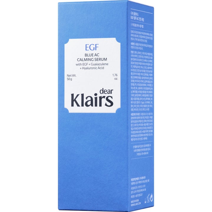 Klairs EGF Blue AC Calming Serum 50 ml beroligende serum i lyseblå pappeske med hvit etikett og guaiazulene