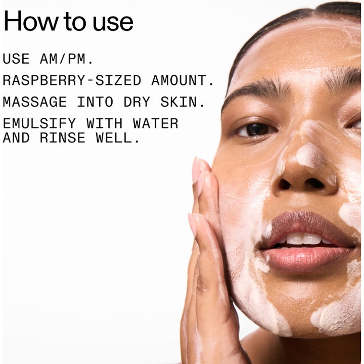 The INKEY List Oat Cleansing Balm 50 ml ansiktsrens på huden med instruksjoner for bruk morgen og kveld.