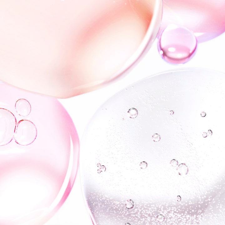 Lancôme Hydra Zen Gel Cream 30 ml fuktgivende dagkrem med rosa og klare gelédråper og små luftbobler