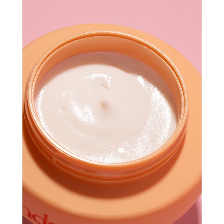 Sundae Whipped Body Moisturiser Just Peachy 220 ml fuktighetsgivende bodylotion med kremet hvit tekstur i oransje krukke
