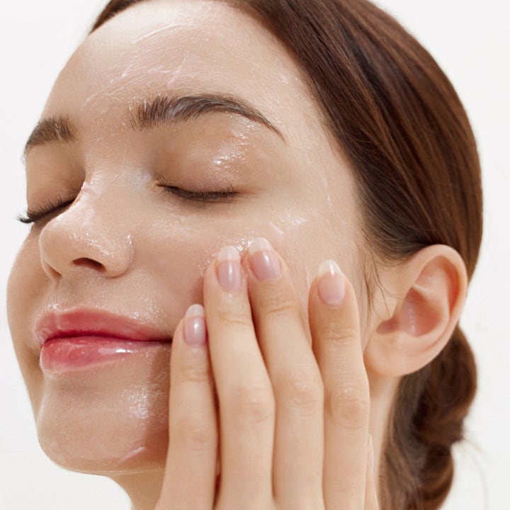 House of Hur Purifying Cleansing Balm 50 ml ansiktsrens masseres på huden for å fjerne sminke og urenheter