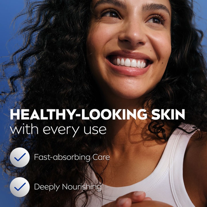NIVEA Express Hydration Body Lotion 400 ml gir sunn hud og hurtigabsorberende pleie vist med smilende kvinne