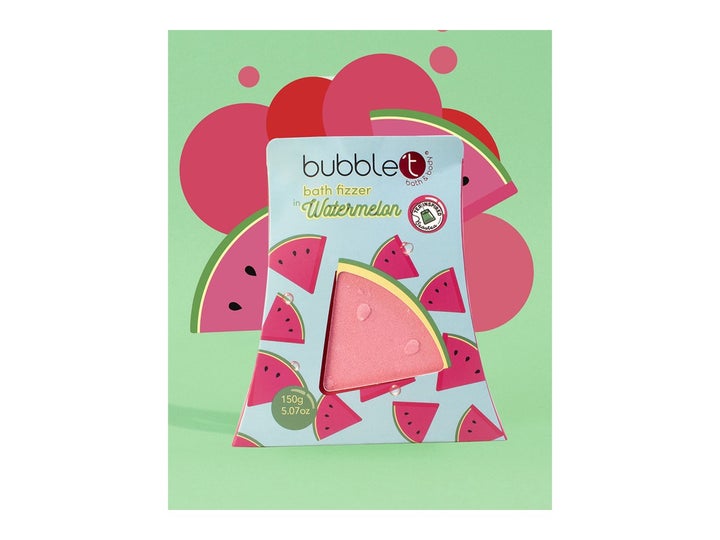 BubbleT Fruitea Bath Fizzer Watermelon 150 g badeprodukt formet som en vannmelonskive i fargerik eske med fruktmotiv