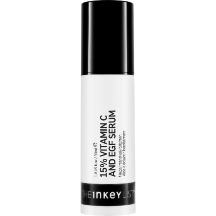 The Inkey List 15% Vitamin C and EGF Serum 30ml glødende ansiktsserum i hvit pumpeflaske med sort kork.