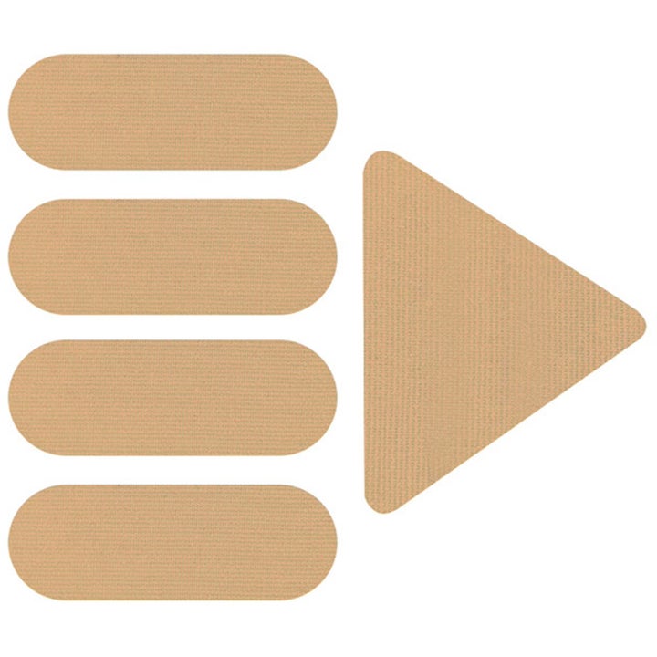 Boob Tape Nipple Covers 5-pakning brystteip og nippelbeskyttere i beige tekstil med en trekantet form