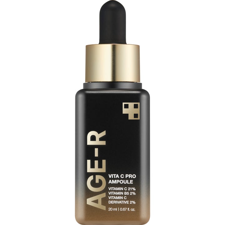 Medicube AGE-R Vita C Pro Ampoule 20 ml glødgivende serum i en svart flaske med gullfarget bunn og pipette