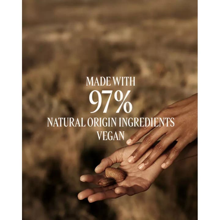 L'Occitane en Provence Almond Milk Concentrate 200 ml vegansk body lotion med 97% naturlige ingredienser og mandler