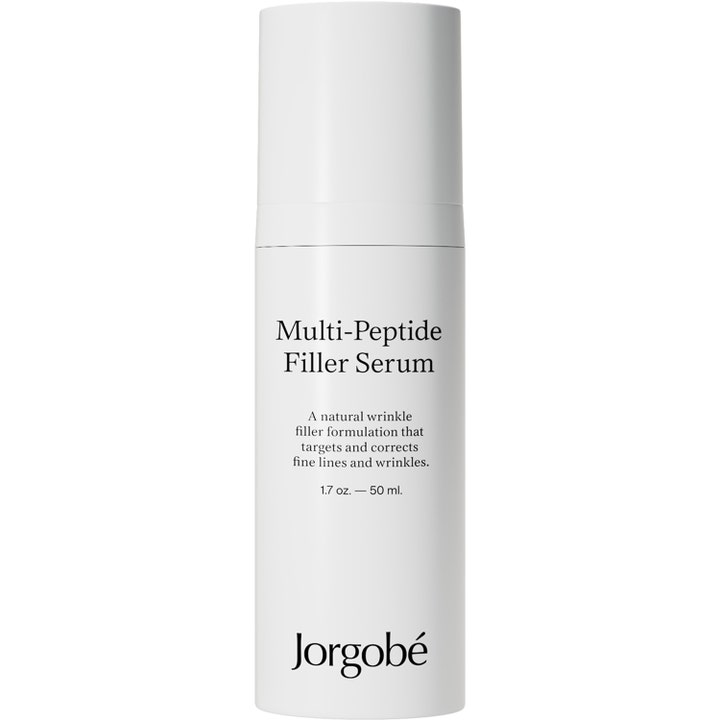 Jorgobé Multi-Peptide Filler Serum 50 ml anti-rynke serum i hvit minimalistisk pumpeflaske som motvirker fine linjer.