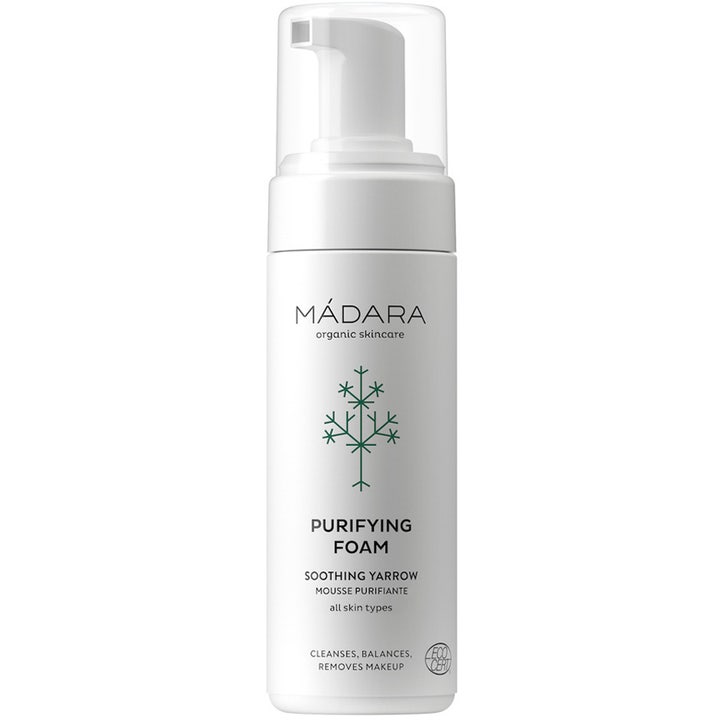 Mádara Purifying Foam 150ml beroligende ansiktsrens i hvit pumpeflaske med klar kork og grønt plantemotiv.
