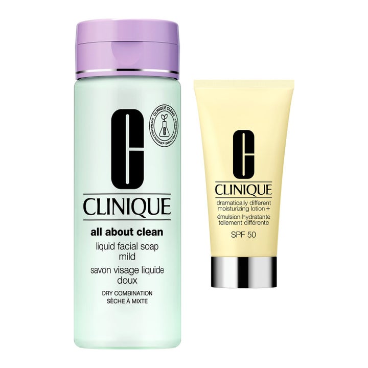 Clinique All About Clean Liquid Facial Soap og Dramatically Different Lotion SPF 50 i lysegrønn flaske og gul tube.